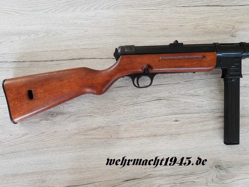 Schmeisser MP 41 mit Gurt - Dekomodellwaffe