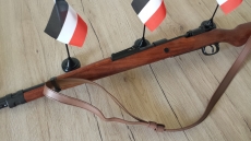 Mauser Karabiner 98k Deko Modellwaffe mit Gurt(Nur noch wenige da)