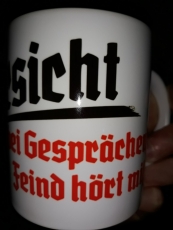 Vorsicht bei Gesprächen Feind hört mit Schweige du bringst mich in Gefahr - 4 Tassen
