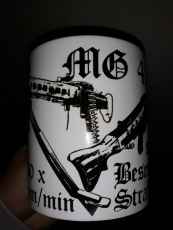 MG 42 Der schnellste Besen für die Straße 4 Tassen
