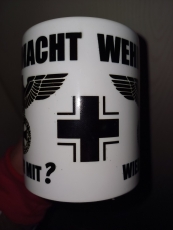 Wehrmacht wieder mit? 4 Tassen