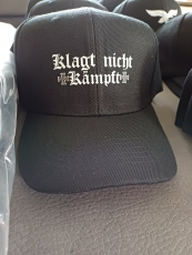 Klagt nicht kämpft Mütze