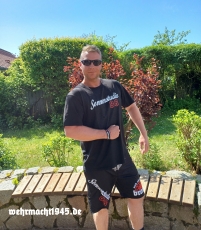 Auch ohne Sonne braun kurze Hose Badehose