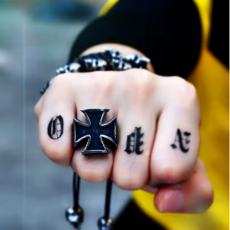 Eisernes Kreuz Ring