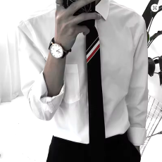 Schwarz weiss rot Krawatte