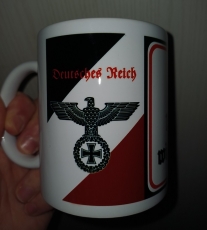 Achtung Wer plündert wird erschossen Tasse