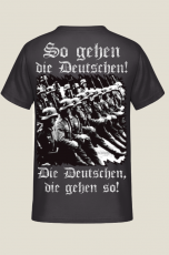 So gehen die Deutschen Die Deutschen die gehen so T-Shirt