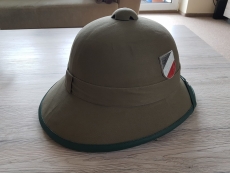 Afrika Korps Tropenhelm mit Sturmbrille und Helmabzeichen