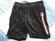 Schwarz/Weiss/Rot - Kurze Hose