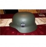 Wehrmacht HELM M35 mit Helmabzeichen